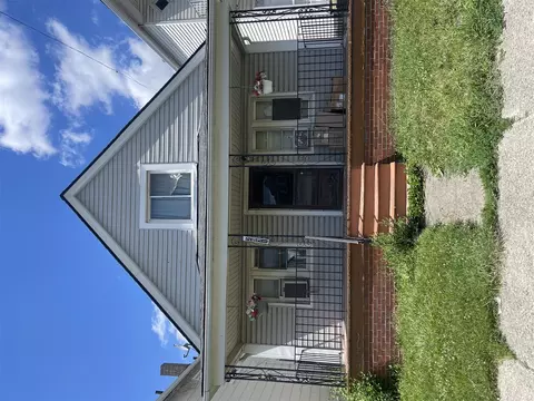 2971 Roosevelt, Hamtramck, MI 48212