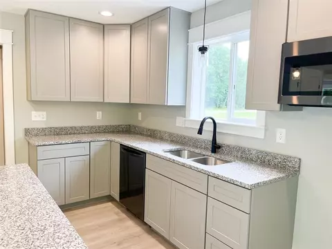 142 Ashley, Brooklyn, MI 49230 photo 6
