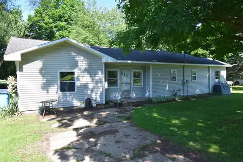 325 Dallas, Colon, MI 49040