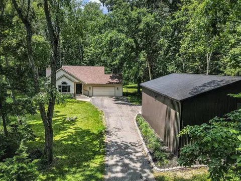 1355 N 7th, Kalamazoo, MI 49009