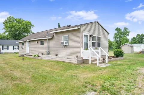 108 Bridge, Paris, MI 49338