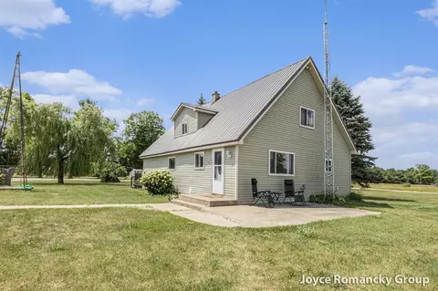 19966 23 Mile, Hersey, MI 49639