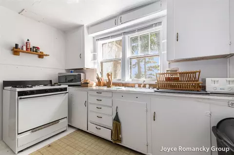Kitchen - 5752 E 52nd, Newaygo, MI 49337 photo 1 of 1