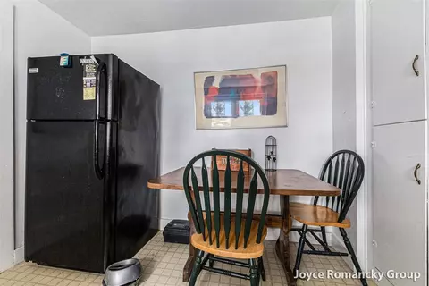 Dining - 5752 E 52nd, Newaygo, MI 49337 photo 1 of 1