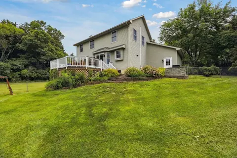 Exterior - 7118 Browns Lk, Jackson, MI 49201 photo 11 of 16