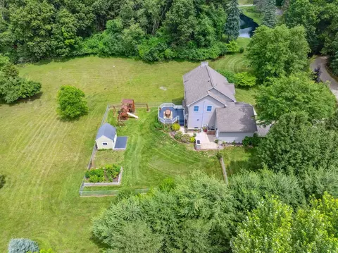 View/Area - 7118 Browns Lk, Jackson, MI 49201 photo 6 of 10