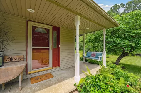 Exterior - 7118 Browns Lk, Jackson, MI 49201 photo 6 of 16