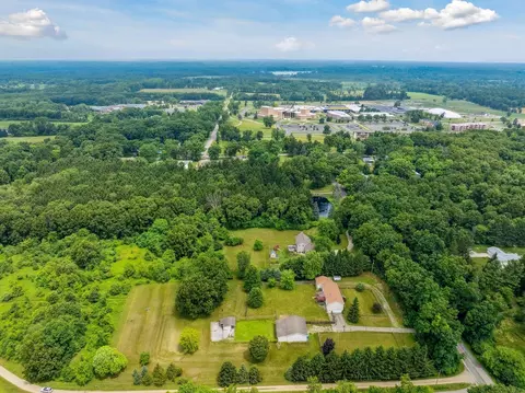 View/Area - 7118 Browns Lk, Jackson, MI 49201 photo 5 of 10