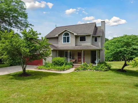 Exterior - 7118 Browns Lk, Jackson, MI 49201 photo 4 of 16