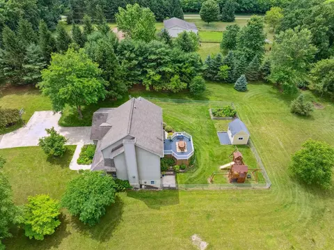 View/Area - 7118 Browns Lk, Jackson, MI 49201 photo 8 of 10