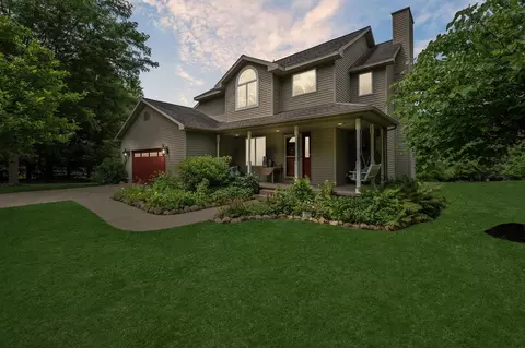7118 Browns Lk, Jackson, MI 49201