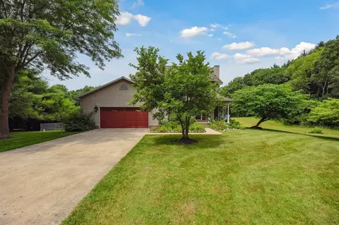 Exterior - 7118 Browns Lk, Jackson, MI 49201 photo 3 of 16