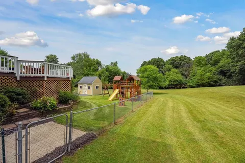Exterior - 7118 Browns Lk, Jackson, MI 49201 photo 7 of 16