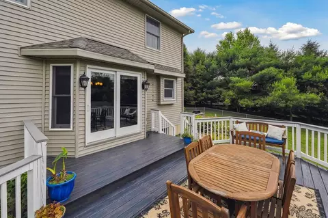 Exterior - 7118 Browns Lk, Jackson, MI 49201 photo 15 of 16