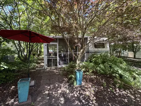 6473 Blue Star #104, Saugatuck, MI 49453