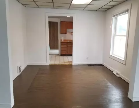 Living - 39 E Battle, Creek, MI 49017 photo 2 of 3