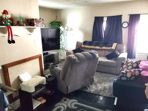 Living - 39 E Battle, Creek, MI 49017 photo 3 of 3