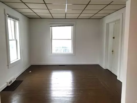 Living - 39 E Battle, Creek, MI 49017 photo 1 of 3