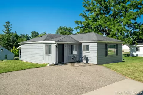 615 Prospect, Ionia, MI 48846