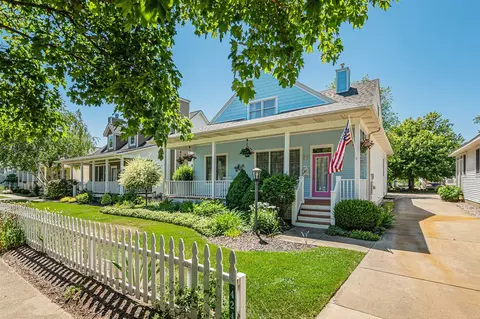 424 Summer Grv, Douglas, MI 49406