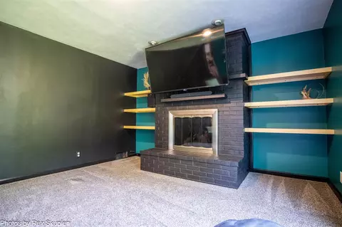 Living - 521 E Pne, Fremont, MI 49412 photo 10 of 13