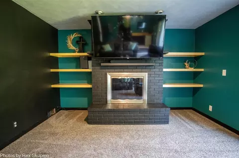 Living - 521 E Pne, Fremont, MI 49412 photo 9 of 13
