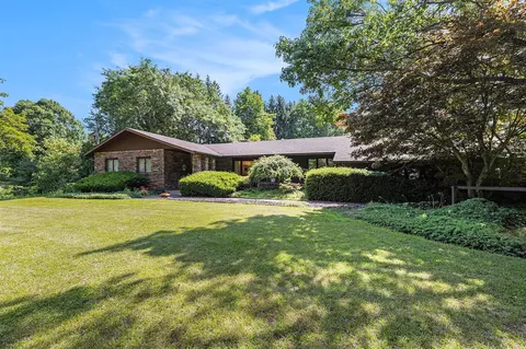 1687 W Willis, Saline, MI 48176