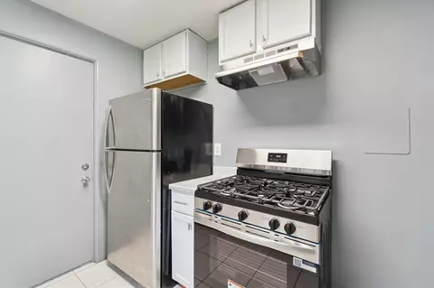 Kitchen - 500 Heyser, Jackson, MI 49203 photo 5 of 5