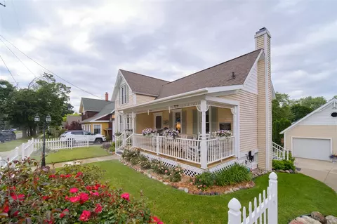 Exterior - 286 5th, Manistee, MI 49660 photo 5 of 15