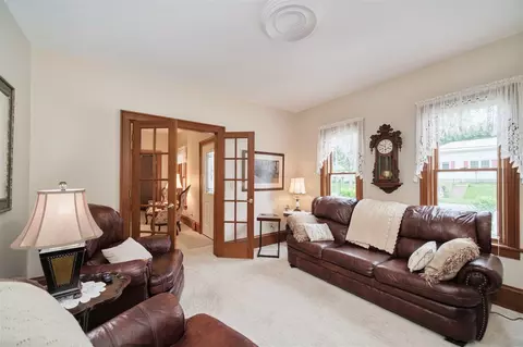 Living - 286 5th, Manistee, MI 49660 photo 4 of 6