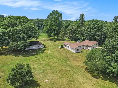 Exterior - 22964 29th, Gobles, MI 49055 photo 4 of 4