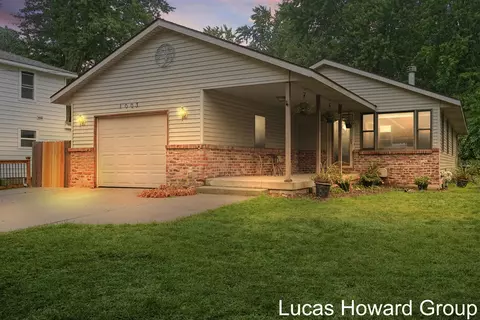 1003 Kusterer, Grand Rapids, MI 49534