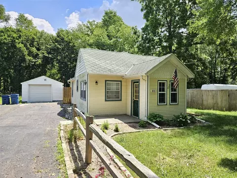 1616 Nazareth, Kalamazoo, MI 49048