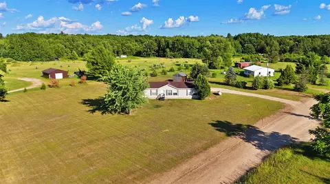 18827 10 Mile, Stanwood, MI 49346