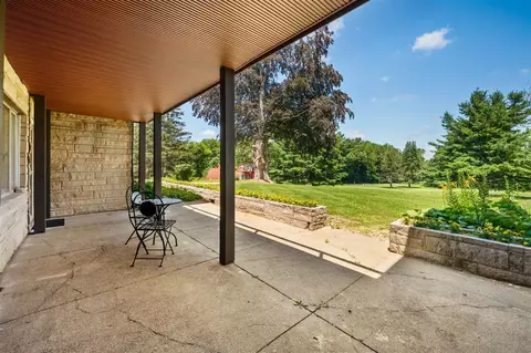 Exterior - 3017 Niles Buchanan, Buchanan, MI 49107 photo 10 of 15