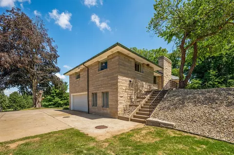 Exterior - 3017 Niles Buchanan, Buchanan, MI 49107 photo 3 of 15