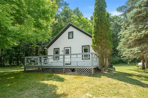 7615 N Sprinkle, Kalamazoo, MI 49004