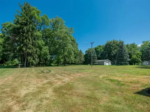 Exterior - 4409 E T U, Vicksburg, MI 49097 photo 1 of 6