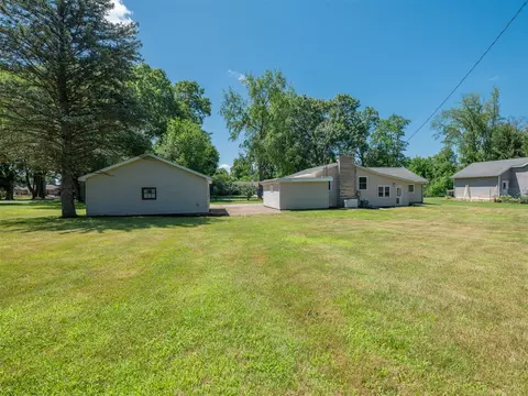 Exterior - 4409 E T U, Vicksburg, MI 49097 photo 6 of 6