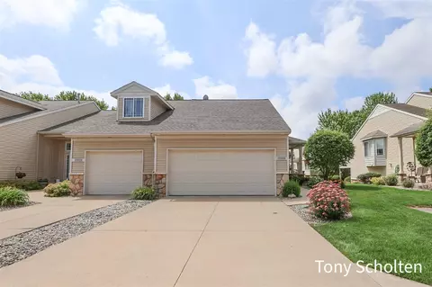 2956 Pebblestone #47, Hudsonville, MI 49426