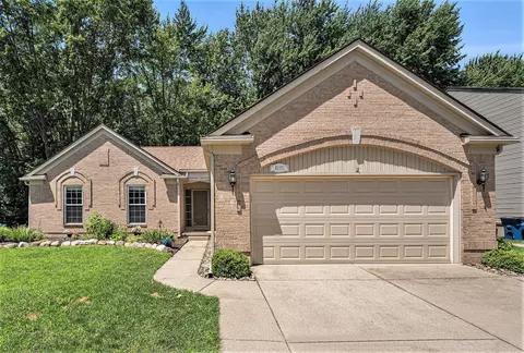 8191 Creekside, Westland, MI 48185