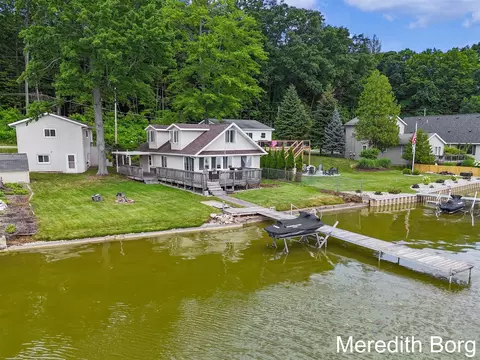 9264 Redwood, Newaygo, MI 49337