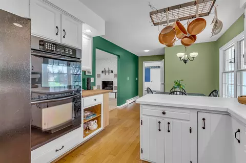 Kitchen - 2905 E Munger, Tecumseh, MI 49286 photo 3 of 5