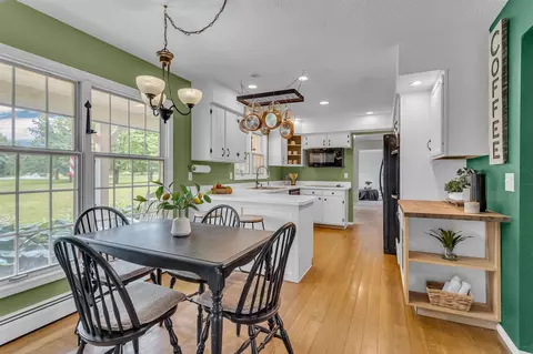 Kitchen - 2905 E Munger, Tecumseh, MI 49286 photo 2 of 5