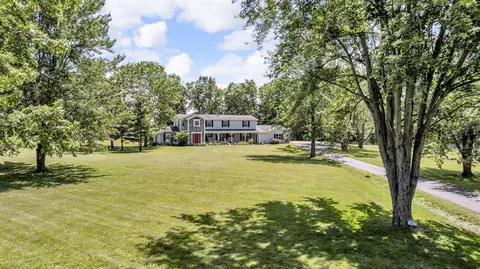 Exterior - 2905 E Munger, Tecumseh, MI 49286 photo 4 of 8
