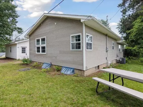 465 Champion, Jackson, MI 49201 photo 34