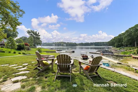 304 Dewitt, Spring Lake, MI 49456 photo 3
