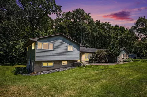 929 N N Park, Benton Harbor, MI 49022