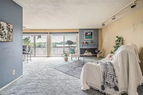 844 Cliffs Lndg #301D, Ypsilanti, MI 48198