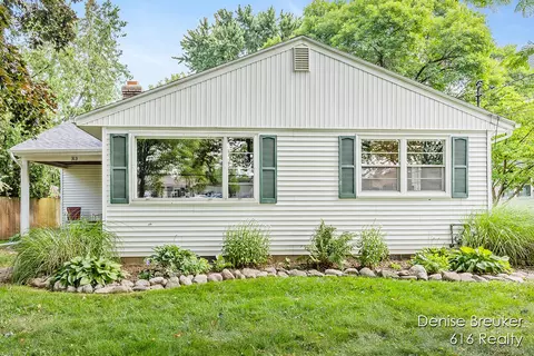 313 Comstock, Grand Rapids, MI 49505